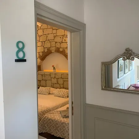 Yuga Hotel 2*