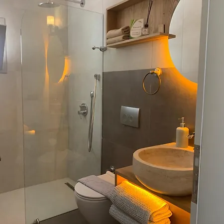 Hotel Yuga 2*