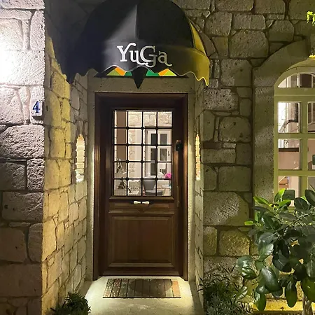 Hotel Yuga