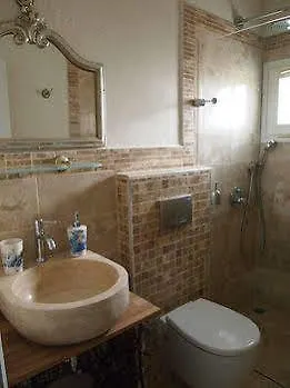 Hotel Yuga 2*
